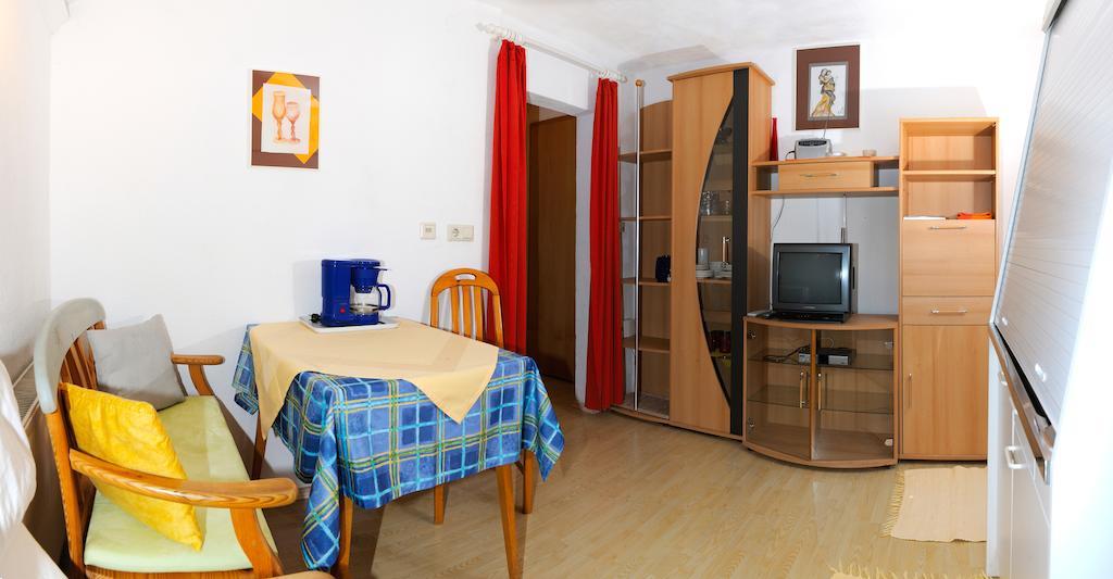 Haus Steinroeschen Seefeld no Tirol Quarto foto