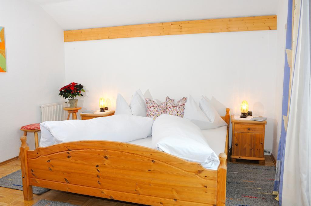 Haus Steinroeschen Seefeld no Tirol Quarto foto